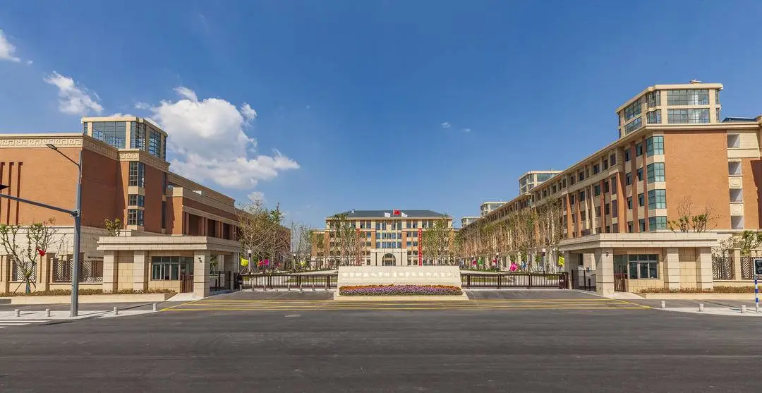 南京师范大学附属中学秦淮科技高中